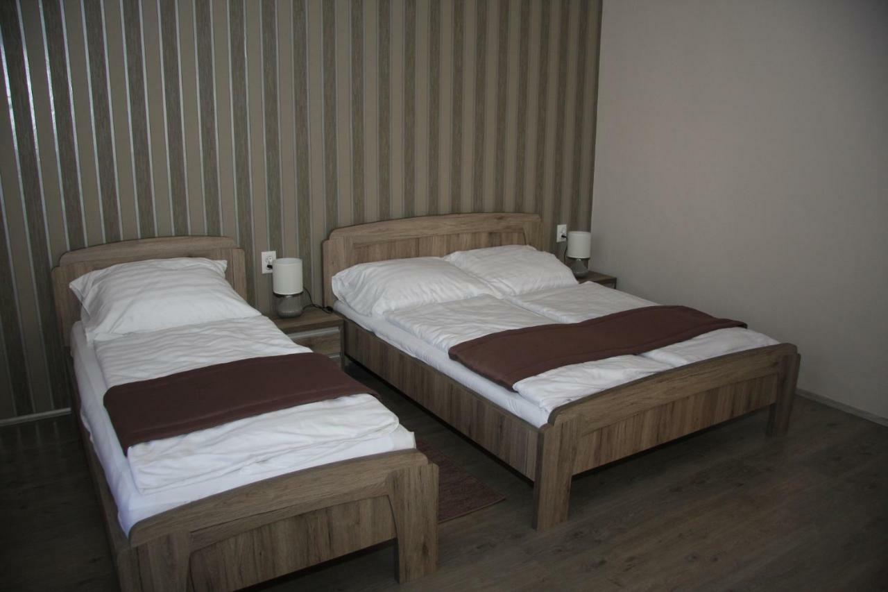 Villa Maria Apartman Miskolc Exterior foto